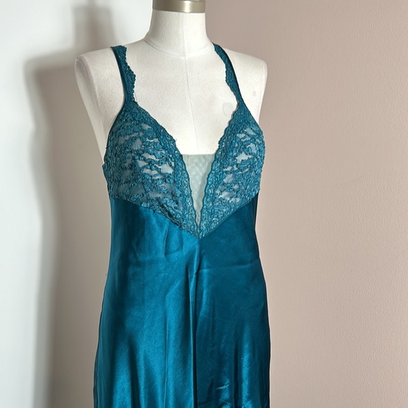 Vintage Victoria’s Secret slip camise size M- fair condition - Picture 3 of 17